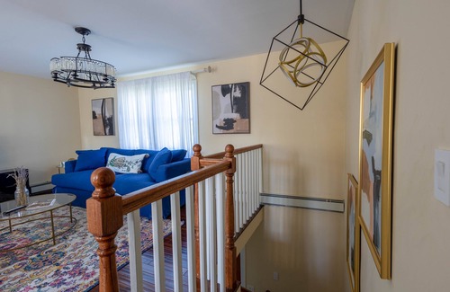 Deer Park House | Relax or Work While Away