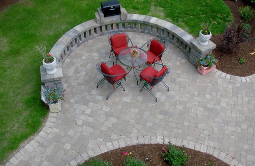 North Belle Vernon House | Relax & Revisit your Yesterdays with a Retro Staycation!