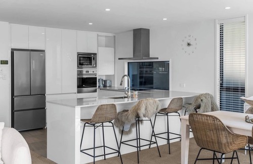 Welcome Bay House | Relax, Unwind and Enjoy!