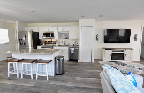 Spring Hill House | Relax & Unwind at Triple Palms in Hernando Beach