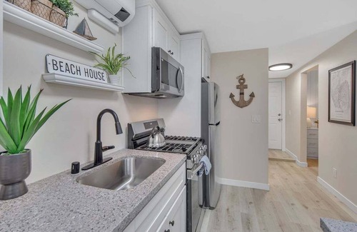 South Oceanside Condo | Relax & Unwind | Tower 9 Retreat Steps to Beach