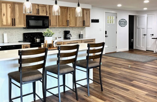 Blue River House | Relax with beautiful views overlooking the Wisconsin River