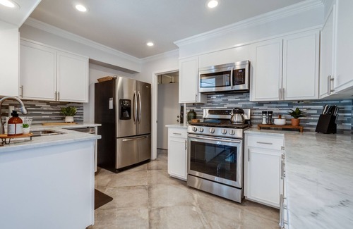 Lake Highlands House | Relax with Style 5BD/4.5BA Location and Amenities