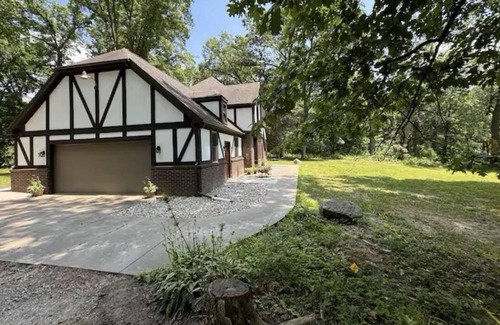 Syracuse House | Relax with the whole family, peaceful and in the woods on 6 beautiful acres.
