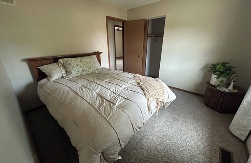 Potosi Other | Relax with the whole family at Puckett’s View- Potosi, MO - Home Away From Home.