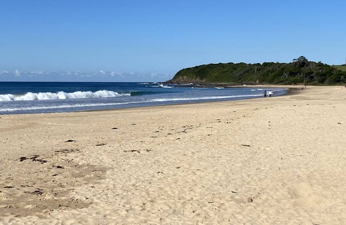 Diamond Beach House | Relax With Your Family & Friends on This Beautiful Ocean Front Property