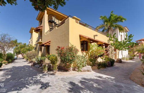 Loreto Villa | Relaxation & Luxury
