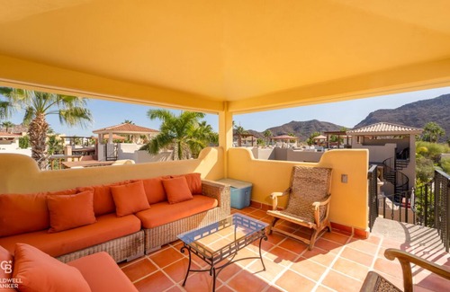Loreto Villa | Relaxation & Luxury