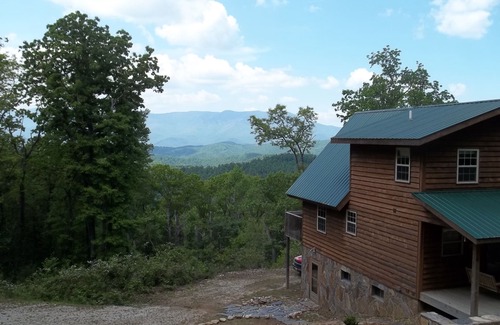 Little Switzerland Cabin | Relaxation Station on Grassy Mountain - Open April though October