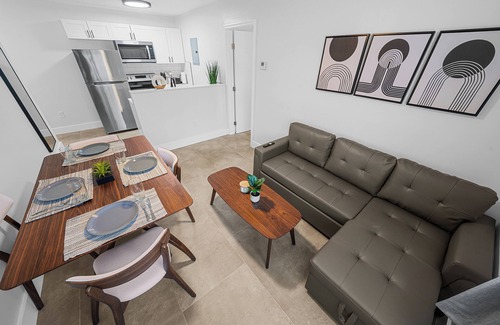 Lake Ridge Apartment | Relaxing 2-Bedroom Apartment w/Pool Access