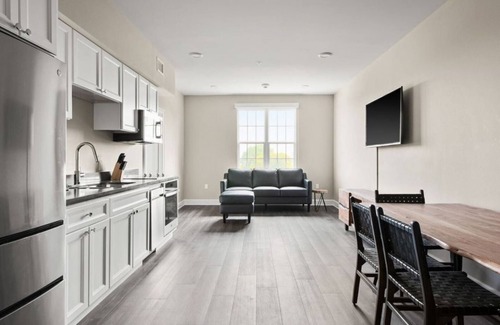 New Orleans Hotel | Relaxing 2BR Retreat in Downtown New Orleans