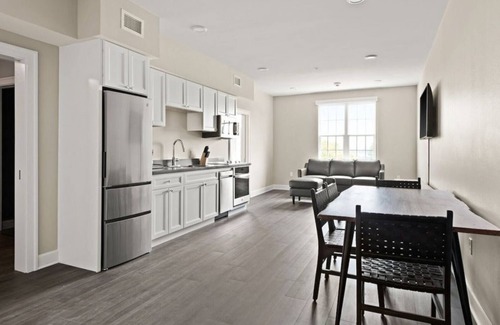 New Orleans Hotel | Relaxing 2BR Retreat in Downtown New Orleans