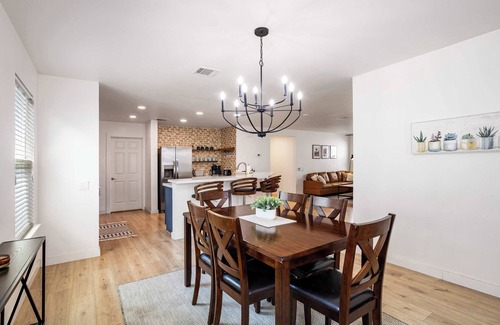 Austin House | Relaxing 3BR Austin stay with BBQ & Backyard