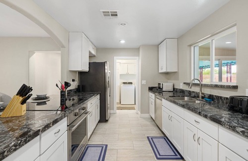 Mesa House | Relaxing 4-bedroom house w/heated pool, hot tub, basketball goal, and game room