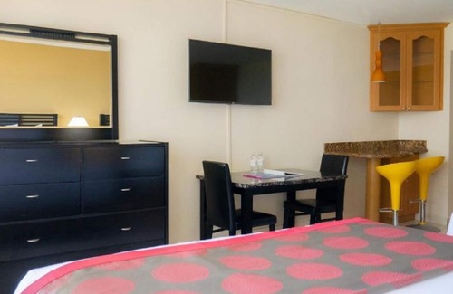 Sunny Isles Beach Hotel | Relaxing Beach Stay! 4 Awesome Units at Marco Polo Beach Resort, Pool Access