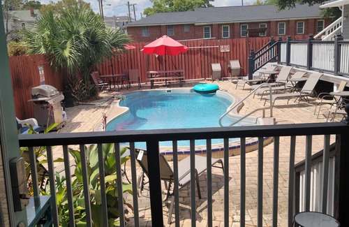 Eastside Condo | Relaxing Condo in Beautiful Downtown Savannah with POOL!