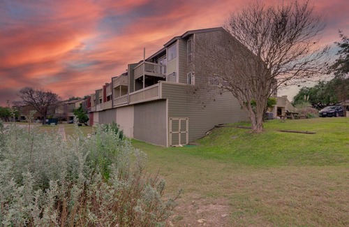 Point Venture House | Relaxing & Cozy 3br/2bath vacation house at Lake Travis