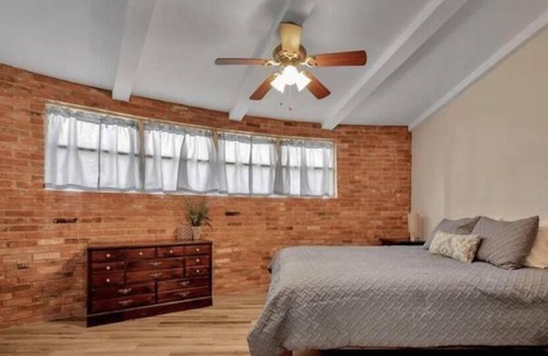 San Augustine House | Relaxing EastTx Lake House - Waterfront!