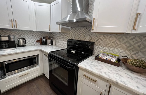 Largo House | Relaxing family friendly heated pool home close to beach