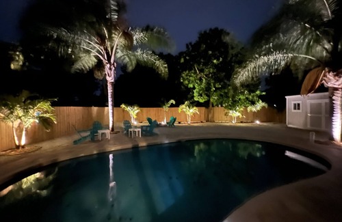 Largo House | Relaxing family friendly heated pool home close to beach