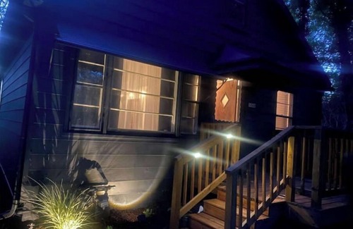 Wasco House | Relaxing home ON the Fox river