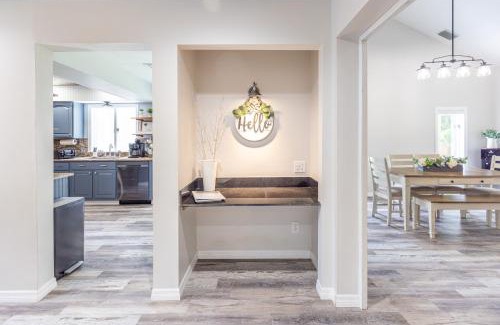 Jupiter Farms House | Relaxing Modern Farmhouse in Jupiter Farms. Family-and Dog-friendly!