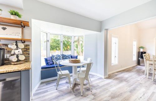 Jupiter Farms House | Relaxing Modern Farmhouse in Jupiter Farms. Family-and Dog-friendly!