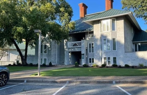 Kingsmill Condo | RELAXING RETREAT ALONG THE BANK OF THE JAMES RIVER!