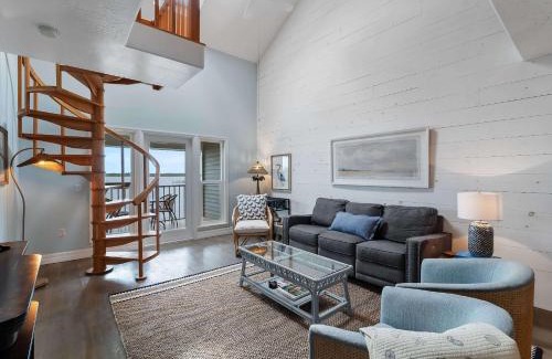 Port Charlotte House | Relaxing Riverfront Haven Heated Pool River Views