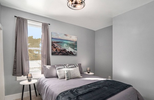 Benzonia House | Relaxing Ski & Soak Getaway