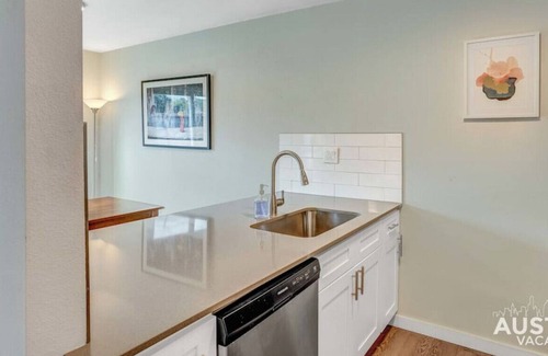 Mueller Apartment | Relaxing Space Near Mueller Area | Parking + Pool