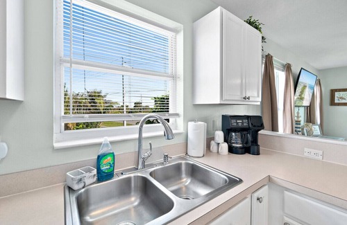 Indialantic House | Relaxing Townhome 3 BR 2 BA Steps from the Beach
