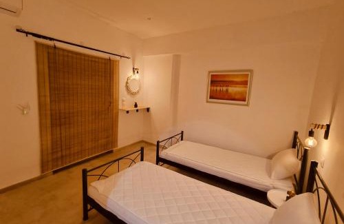 Ag. Georgios Bed & Breakfast | Relaxrooms, room with 2 single beds