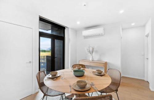 Kawarau Falls Apartment | Remarkable Modern Living Prime Location