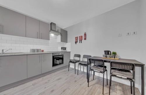 Hillingdon Apartment | Remarkable Serviced Room West Drayton London UB7