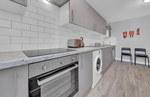 Hillingdon Apartment | Remarkable Serviced Room West Drayton London UB7