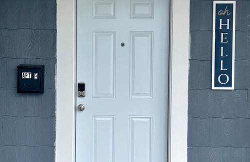 Midway Apartment | Remodeled 2 BR 2nd Fl Apartment in Hanover