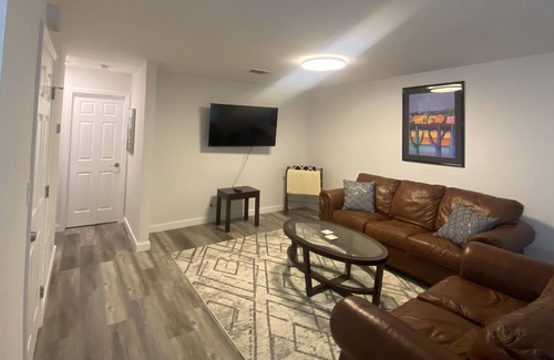 Central Oakland Park Apartment | Remodeled 2BR apt near beach + dtwn Ft. Lauderdale