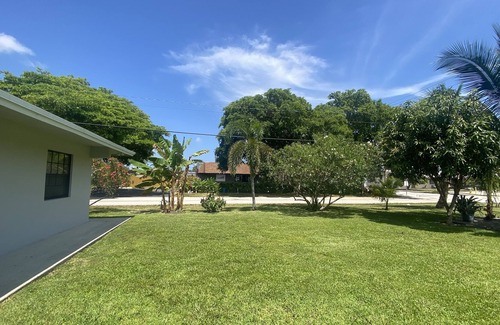 Central Oakland Park Apartment | Remodeled 2BR apt near beach + dtwn Ft. Lauderdale