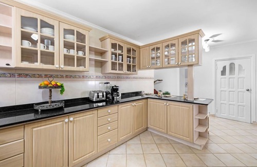 Shiribana House | Remodeled 3BR2BA ~ Cozy ~ Central ~ Private Pool!