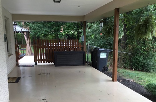 Lynchburg House | Remodeled 60s ranch 5 min from Liberty University.