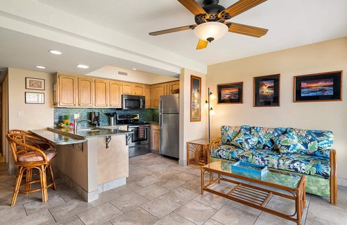Kailua-Kona Condo | 🏖️Remodeled | AC Included | Ocean Front Complex