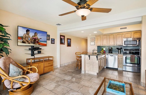 Kailua-Kona Condo | 🏖️Remodeled | AC Included | Ocean Front Complex