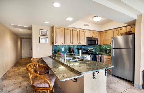 Kailua-Kona Condo | 🏖️Remodeled | AC Included | Ocean Front Complex