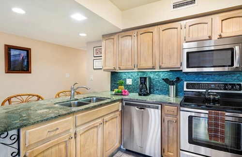 Kailua-Kona Condo | 🏖️Remodeled | AC Included | Ocean Front Complex
