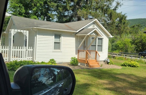 Wellsboro House | Remodeled cottage w/firepit, super close to great hiking trails