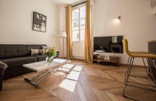 Saint-Gervais Apartment | Remodeled Parisian Apartment