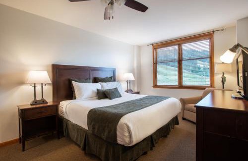 Winter Park Apartment | Remodeled Zephyr Mountain Lodge condo with upgraded furnishings and Slope Side View condo