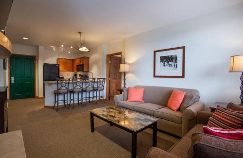 Winter Park Apartment | Remodeled Zephyr Mountain Lodge condo with upgraded furnishings and Slope Side View condo