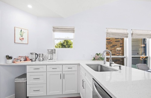 Windy Terrace House | Remote-Ready, Pet Friendly, Light Filled Home